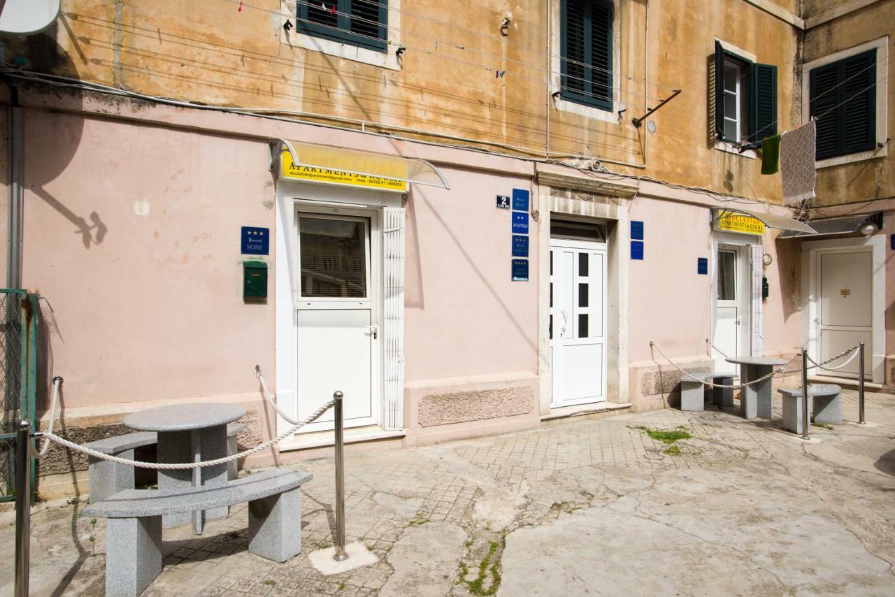 Nona Lena Studio Apartment Split Exterior photo