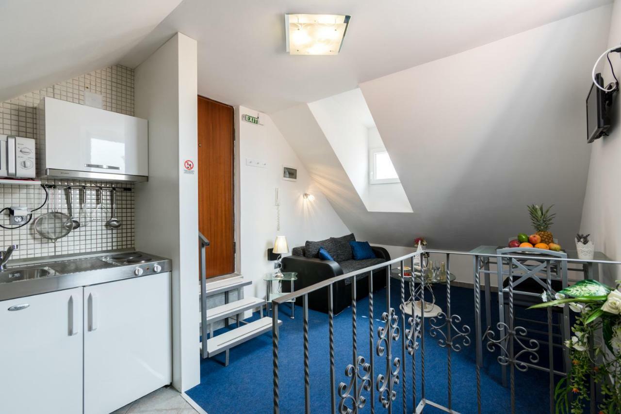 Nona Lena Studio Apartment Split Exterior photo