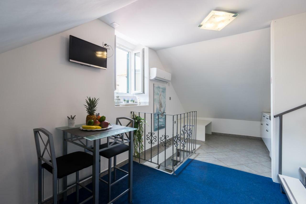 Nona Lena Studio Apartment Split Exterior photo