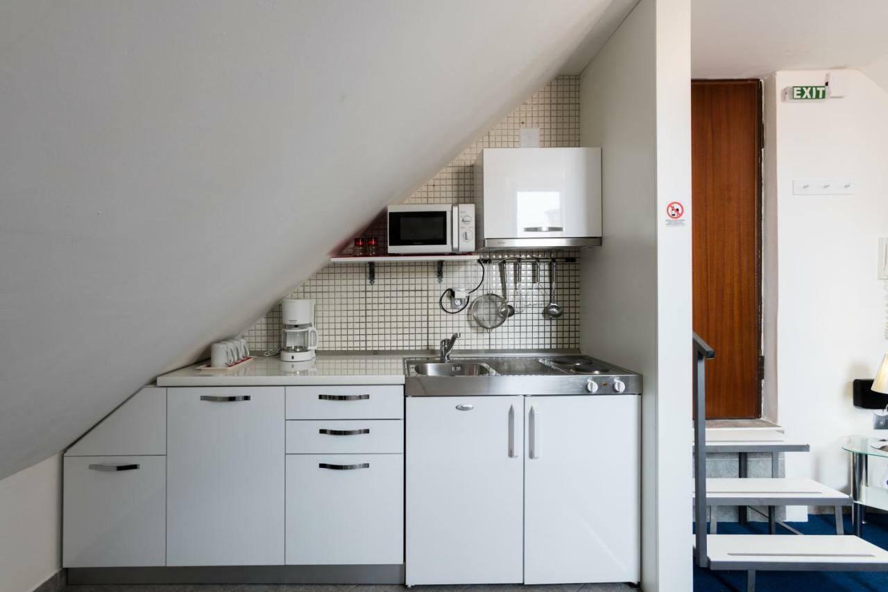 Nona Lena Studio Apartment Split Exterior photo
